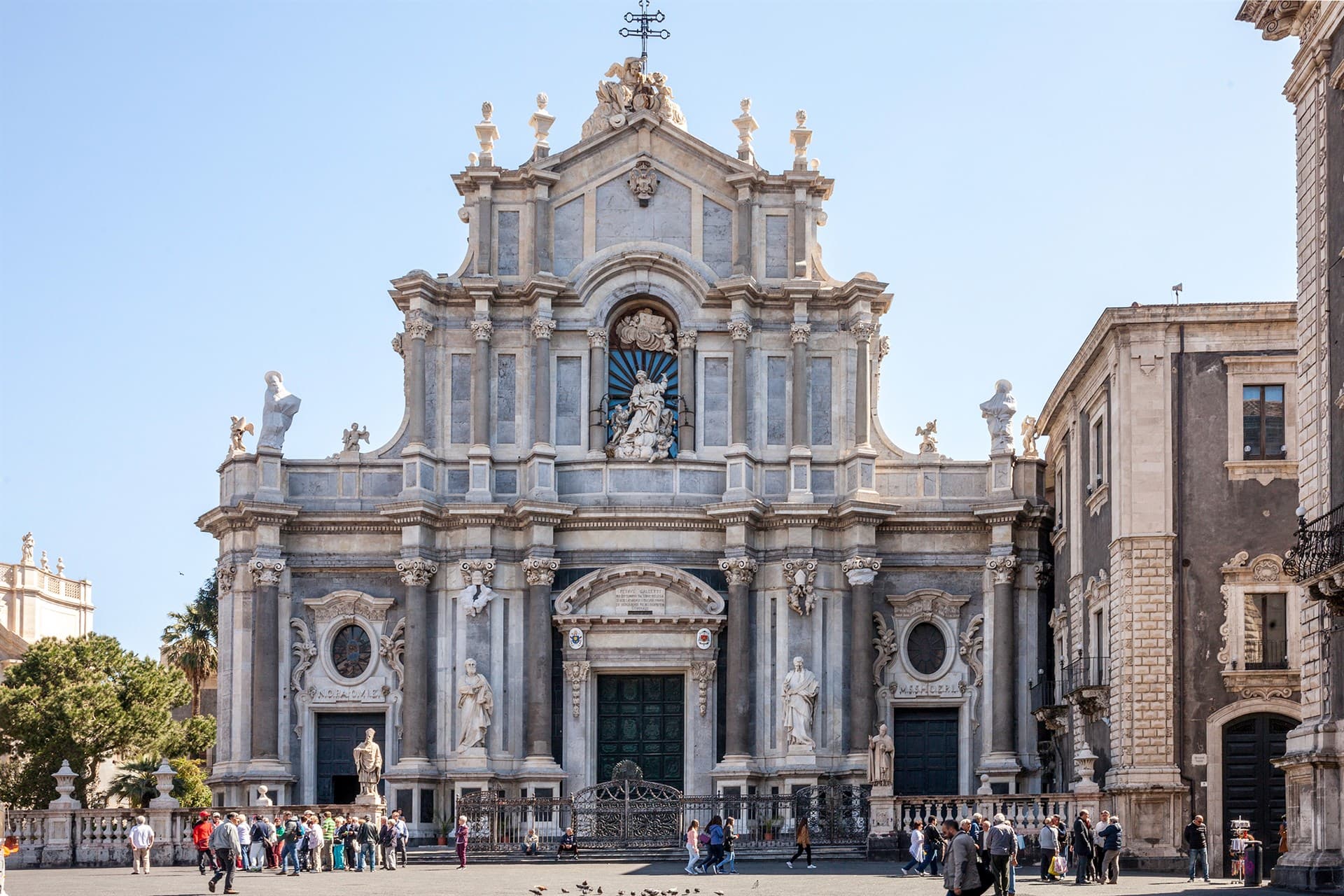Catania Travel Guide